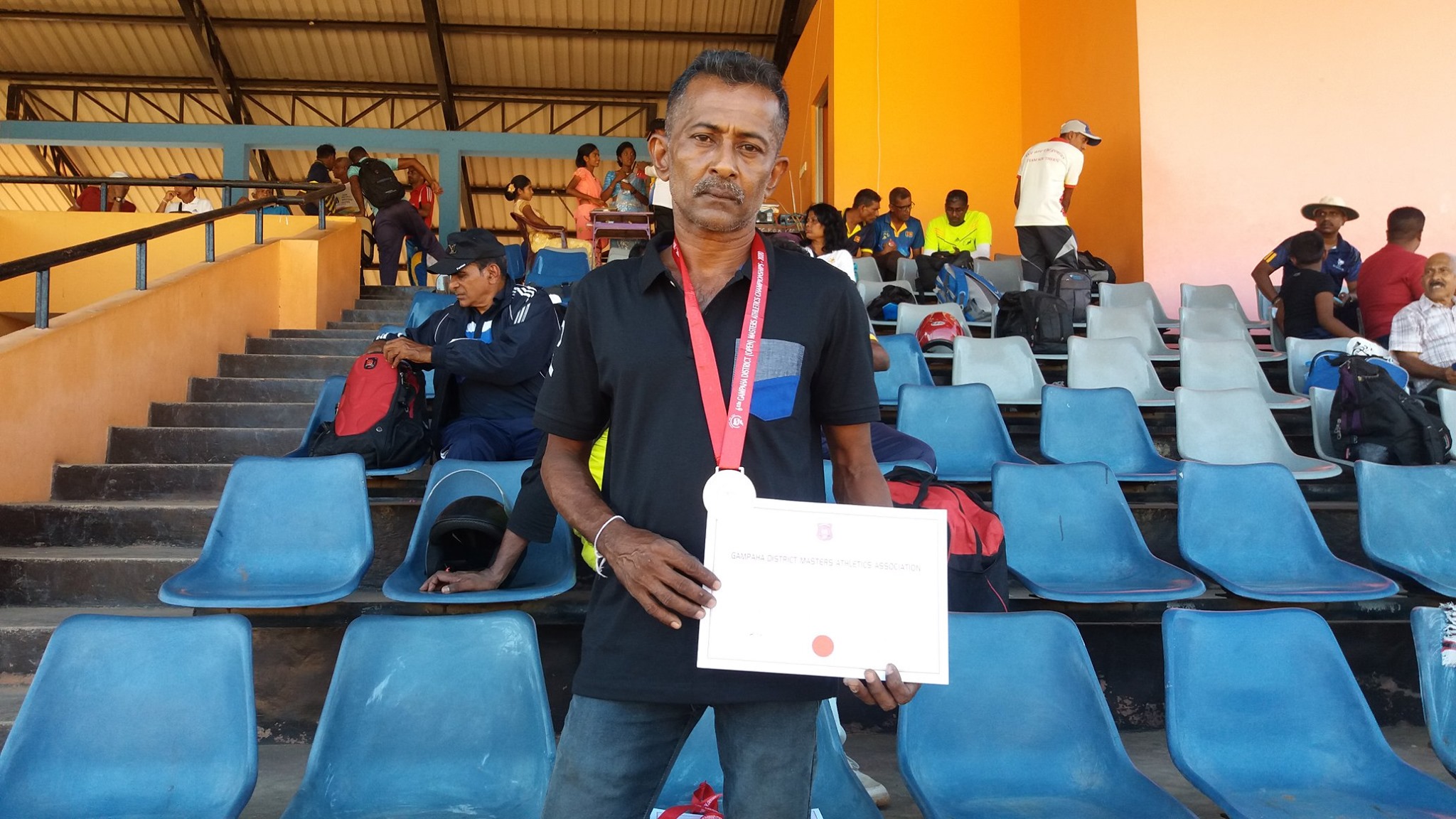 දකුණු පළාත් ක්‍රීඩා උළෙලේ මීටර් 800 හා මීටර් 400 තරඟාවලියේ ප්‍රථම ස්ථානය 